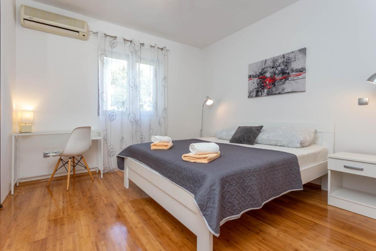 Apartment Tasina Hvar Town Exteriör bild