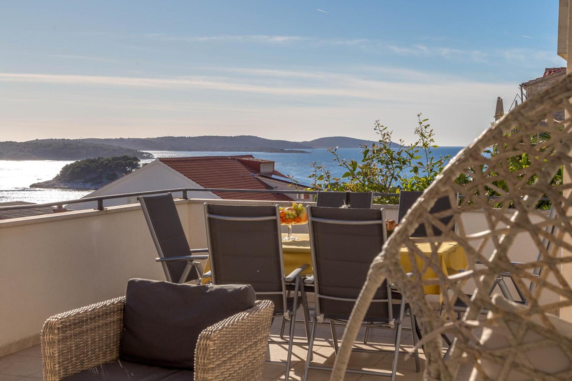 Apartment Tasina Hvar Town Exteriör bild